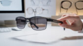 samsung présente ses nouvelles lunettes intelligentes en partenariat avec gentle monster et warby parker, avec une sortie prévue pour l'automne. découvrez technologie et design innovants.