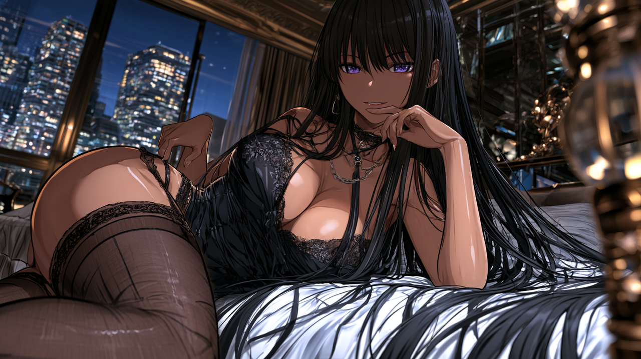 Femme aux longs cheveux noirs et aux yeux violets, vêtue de lingerie noire et de bas résille