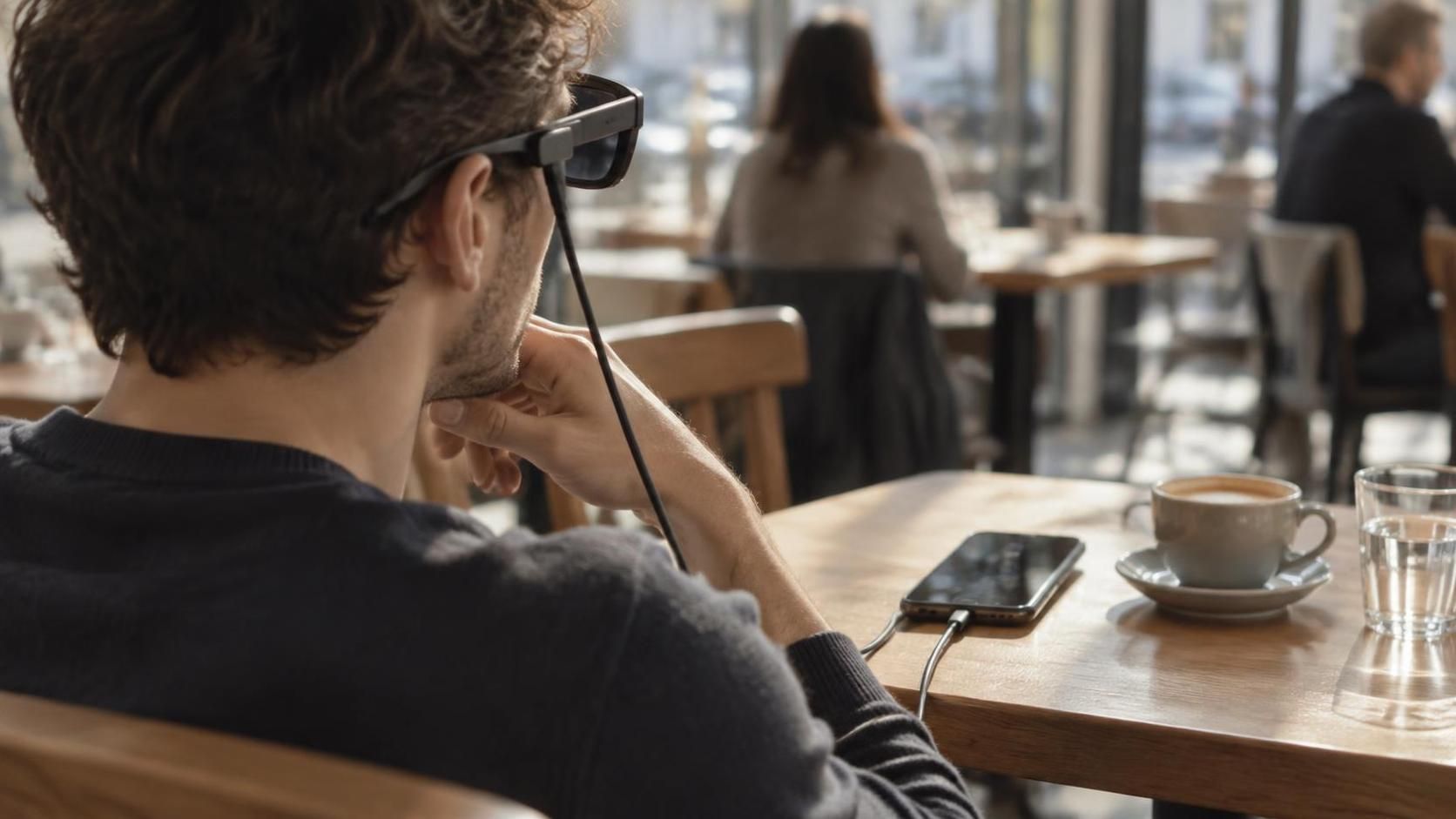 xreal lance ses lunettes de réalité augmentée haut de gamme 1 pro+. découvrez leurs nouveautés : elles sont disponibles dès maintenant au prix de 599 $.